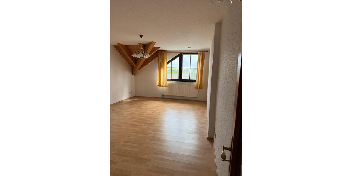 Etagenwohnung Schmölln - 1 Zimmer, 46 m&sup2;, 399&euro; | Angebot:26444477