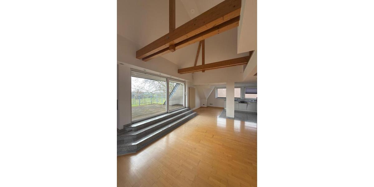 Dachgeschoßwohnung Bünde - 2 Zimmer, 140 m&sup2;, 950&euro; | Angebot:24781973