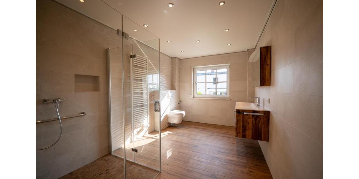 Erdgeschoßwohnung Karben - 3.5 Zimmer, 155 m&sup2;, 1.800&euro; | Angebot:25944228