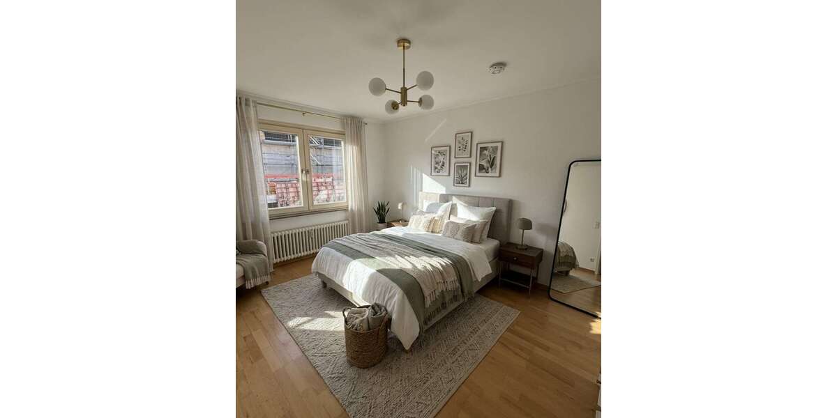 Etagenwohnung Stuttgart Stuttgart-Mitte - 3 Zimmer, 84 m&sup2;, 1.380&euro; | Angebot:26670221