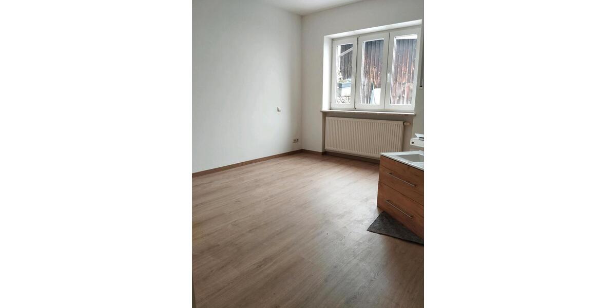 Erdgeschoßwohnung Schöllnach - 2 Zimmer, 68 m&sup2;, 570&euro; | Angebot:24742155