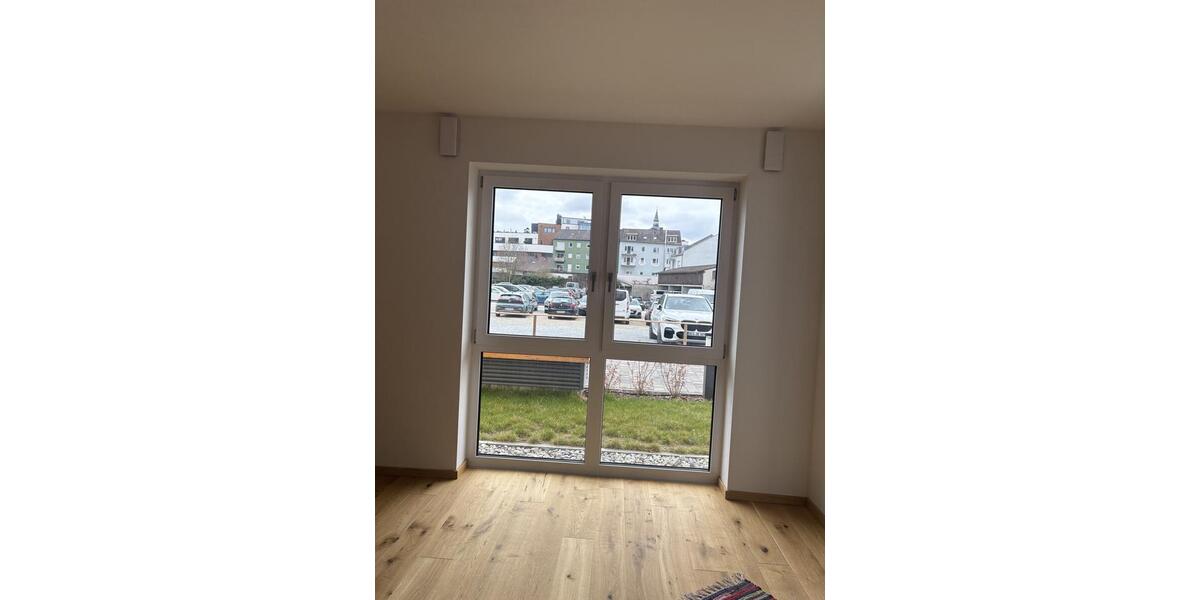 Erdgeschoßwohnung Deggendorf - 2 Zimmer, 68 m&sup2;, 880&euro; | Angebot:25102124