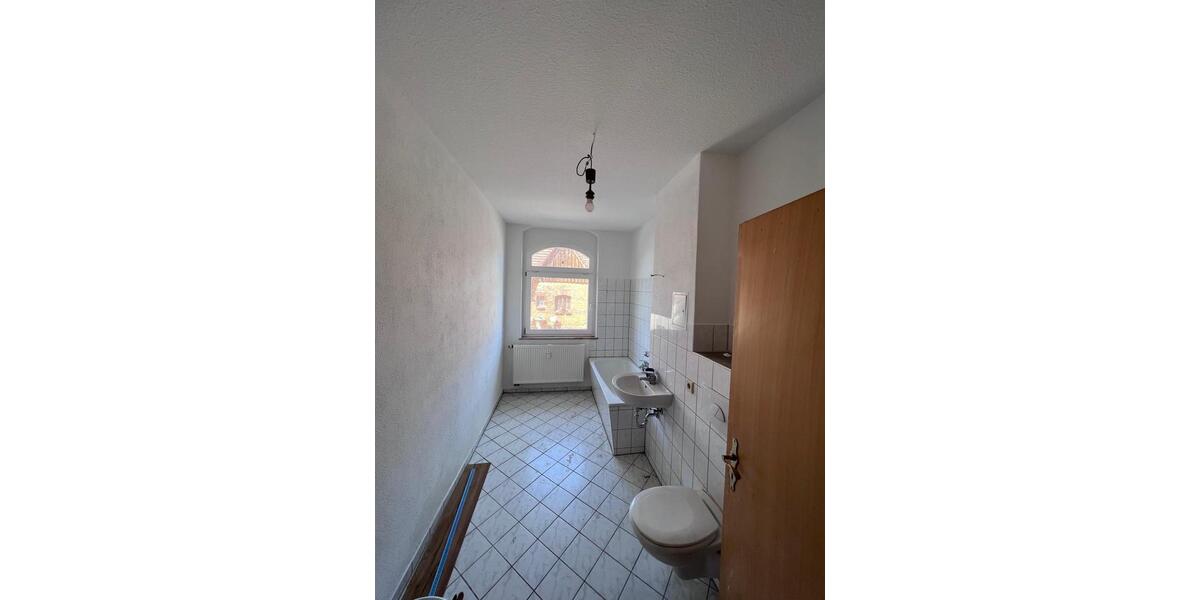 Erdgeschoßwohnung Querfurt - 3 Zimmer, 91 m&sup2;, 505&euro; | Angebot:26123970