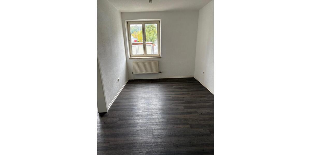 Hochparterre Zwiesel - 4 Zimmer, 68 m&sup2;, 700&euro; | Angebot:25417747