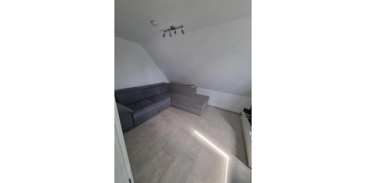 Dachgeschoßwohnung Neuwied Feldkirchen - 3 Zimmer, 70 m&sup2;, 620&euro; | Angebot:26496059