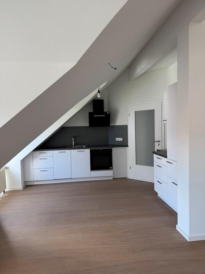 Hillesheim - Schöne 3-Zimmer-Wohnung mit Einbauküche