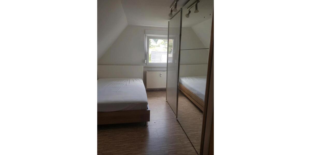 Dachgeschoßwohnung Siegen Weidenau - 1 Zimmer, 27 m&sup2;, 450&euro; | Angebot:25979626