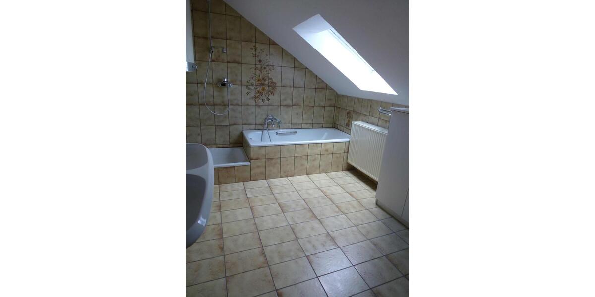 Dachgeschoßwohnung Röttenbach - 2 Zimmer, 79 m&sup2;, 640&euro; | Angebot:26129629