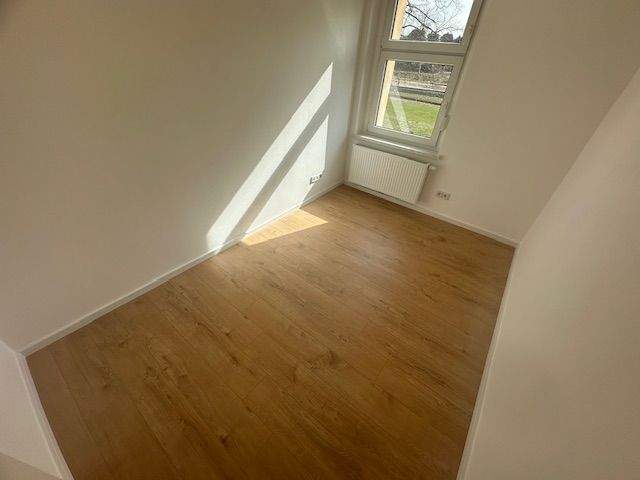 Etagenwohnung Mügeln Schlagwitz - 3 Zimmer, 80 m&sup2;, 680&euro; | Angebot:24763978