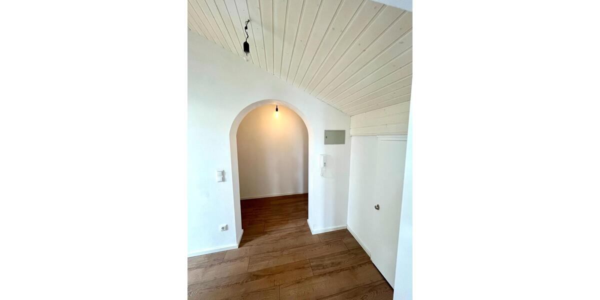 Dachgeschoßwohnung Bergen - 1.5 Zimmer, 64 m&sup2;, 890&euro; | Angebot:26577609