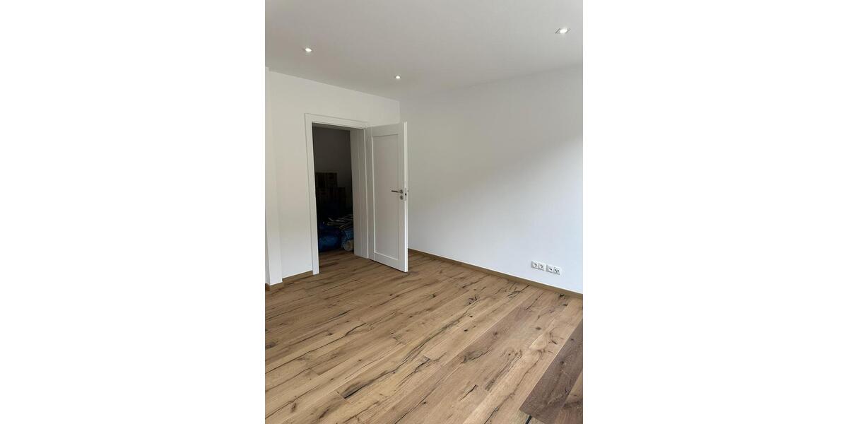 Etagenwohnung Egloffstein - 5 Zimmer, 141 m&sup2;, 1.450&euro; | Angebot:26691314