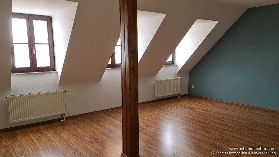Dachgeschoßwohnung Freiberg - 3 Zimmer, 100 m&sup2;, 639&euro; | Angebot:23702559