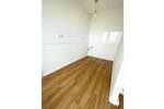 Herrliche Aussichten!! 1-Zimmer-Apartment + Balkon, modernes Duschbad, separierte Küche + Aufzug