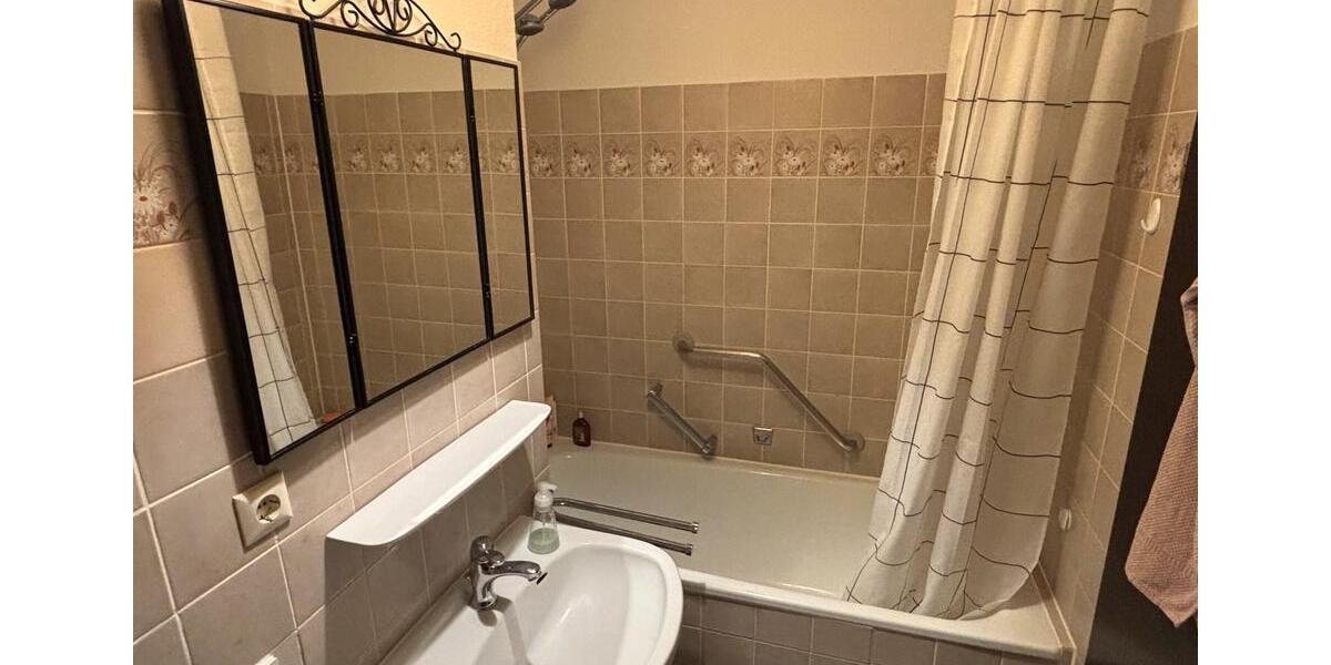 Etagenwohnung Düsseldorf Stadtbezirk 5 - 1 Zimmer, 71 m&sup2;, 940&euro; | Angebot:26644872