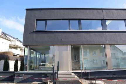 Haus Lauffen am Neckar - 6 Zimmer, 170 m&sup2;, 2.100&euro; | Angebot:27298687