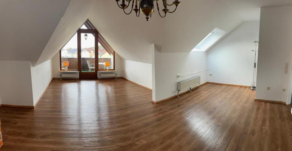 Dachgeschoßwohnung Bad Neustadt an der Saale - 3 Zimmer, 110 m&sup2;, 700&euro; | Angebot:25549110