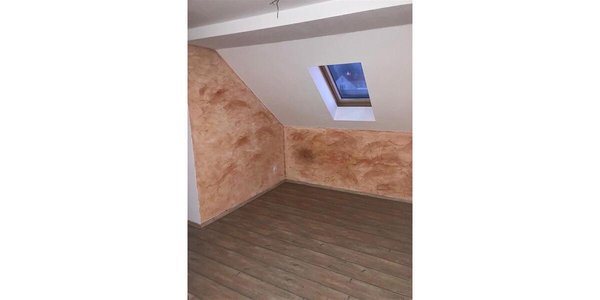 Dachgeschoßwohnung Reinsdorf - 2 Zimmer, 48 m&sup2;, 309&euro; | Angebot:26167127