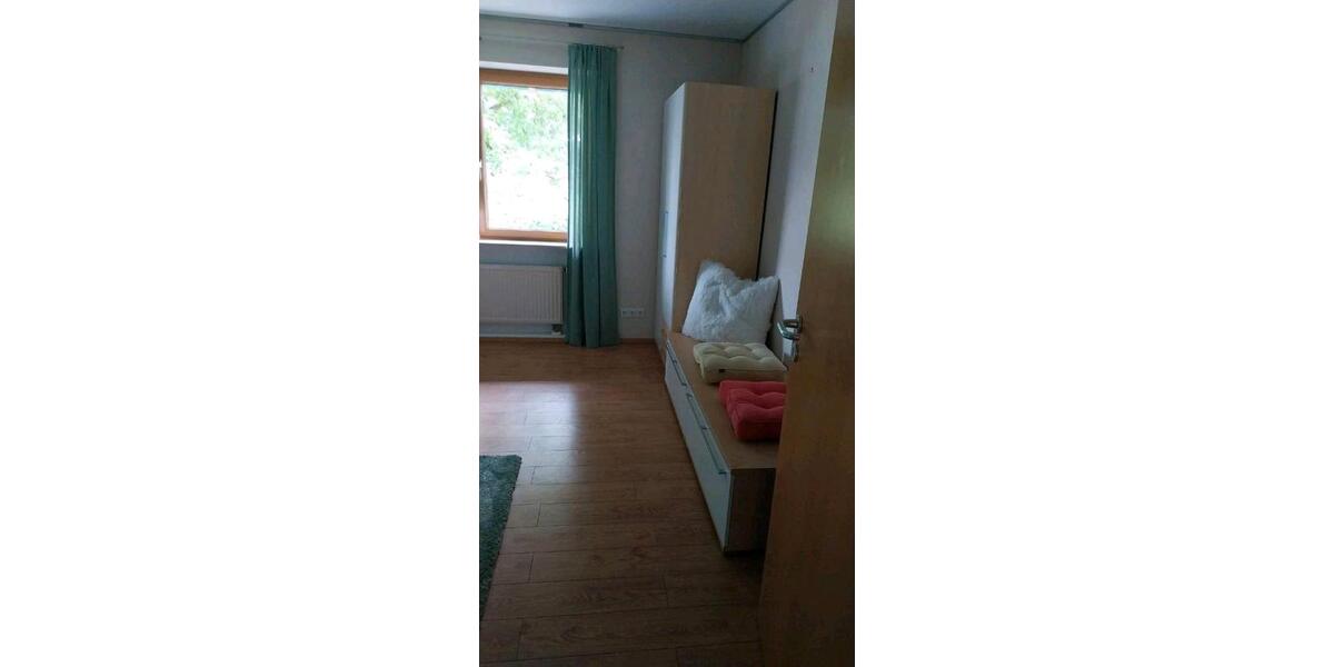 Wohnen auf Zeit Wolpertswende - 4 Zimmer, 12 m&sup2;, 450&euro; | Angebot:26415409