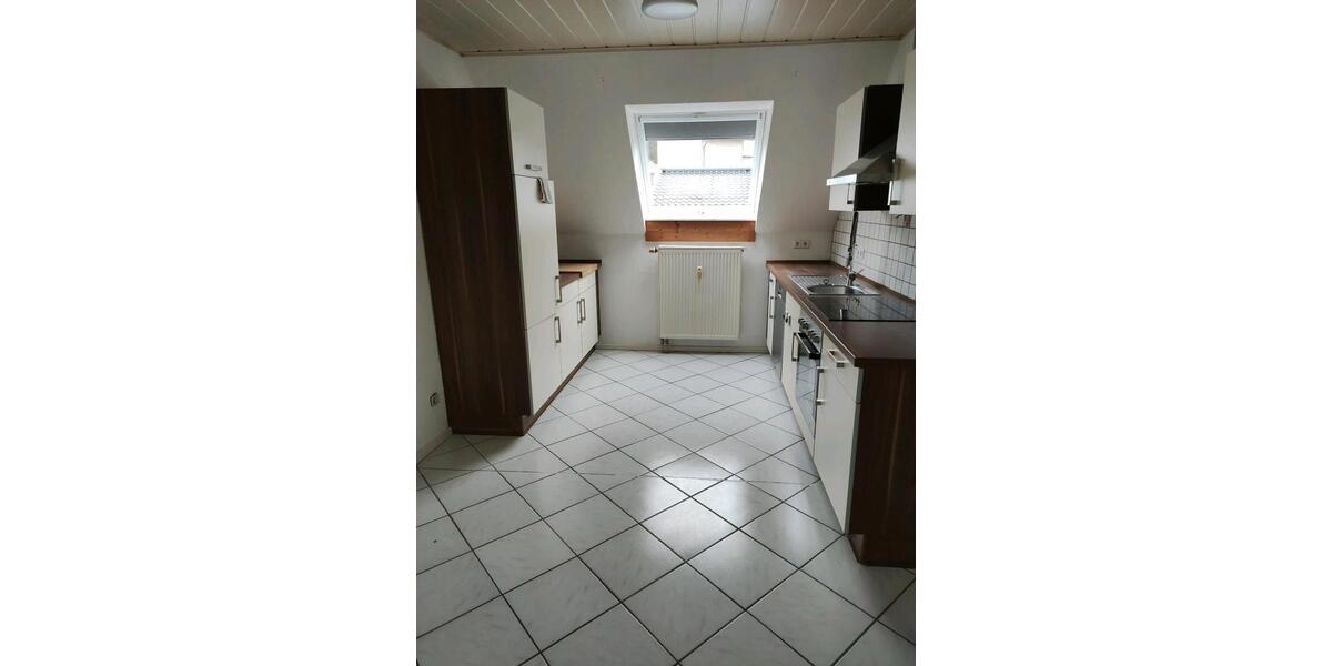 Dachgeschoßwohnung Krickenbach - 4 Zimmer, 108 m&sup2;, 1.200&euro; | Angebot:26185166