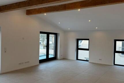 Anspruchsvolle 4-Zimmer Neubau-Wohnung im 1. OG mit Balkon und Stellplatz 4 zimmer