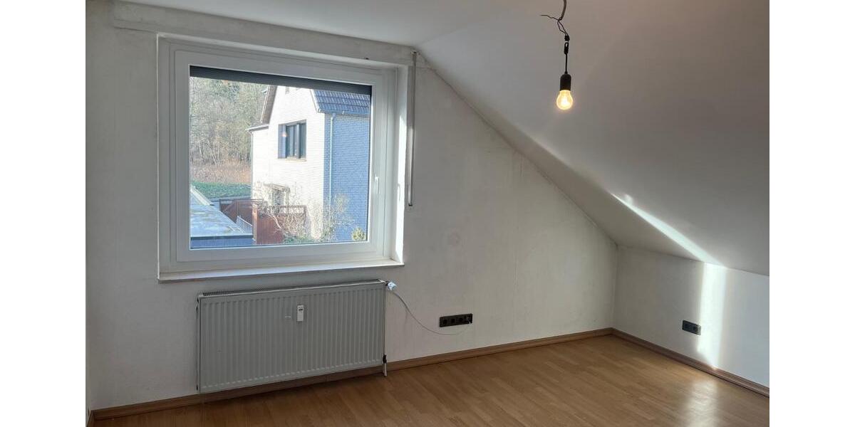 Dachgeschoßwohnung Ostercappeln - 4 Zimmer, 140 m&sup2;, 750&euro; | Angebot:24850220
