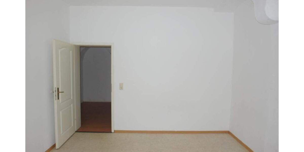 Etagenwohnung Meißen Triebischvorstadt - 2 Zimmer, 68 m&sup2;, 470&euro; | Angebot:25915538