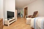 ZeitwohnKontor: Schick modern möblierte Wohnung mit Balkon, WLAN und Stellplatz zimmer