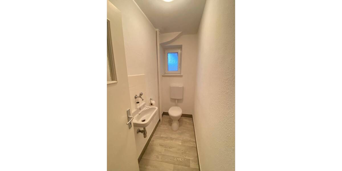 Etagenwohnung Saarbrücken St Johann - 3 Zimmer, 100 m&sup2;, 800&euro; | Angebot:26420001
