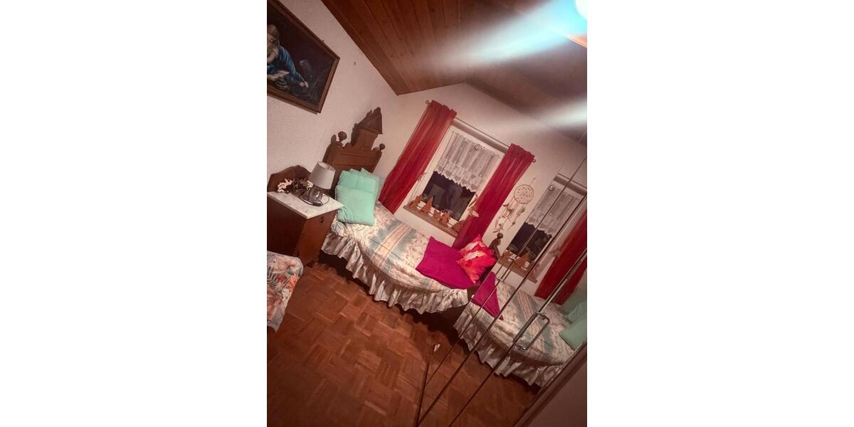 Wohnen auf Zeit Weidenthal - 4 Zimmer, 10 m&sup2;, 15&euro; | Angebot:26594487
