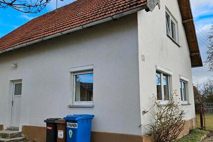 Haus Fünfstetten - 4 Zimmer, 120 m&sup2;, 800&euro; | Angebot:26021992