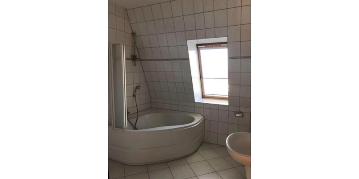 Etagenwohnung Gräfenhainichen - 3 Zimmer, 76 m&sup2;, 760&euro; | Angebot:26534431