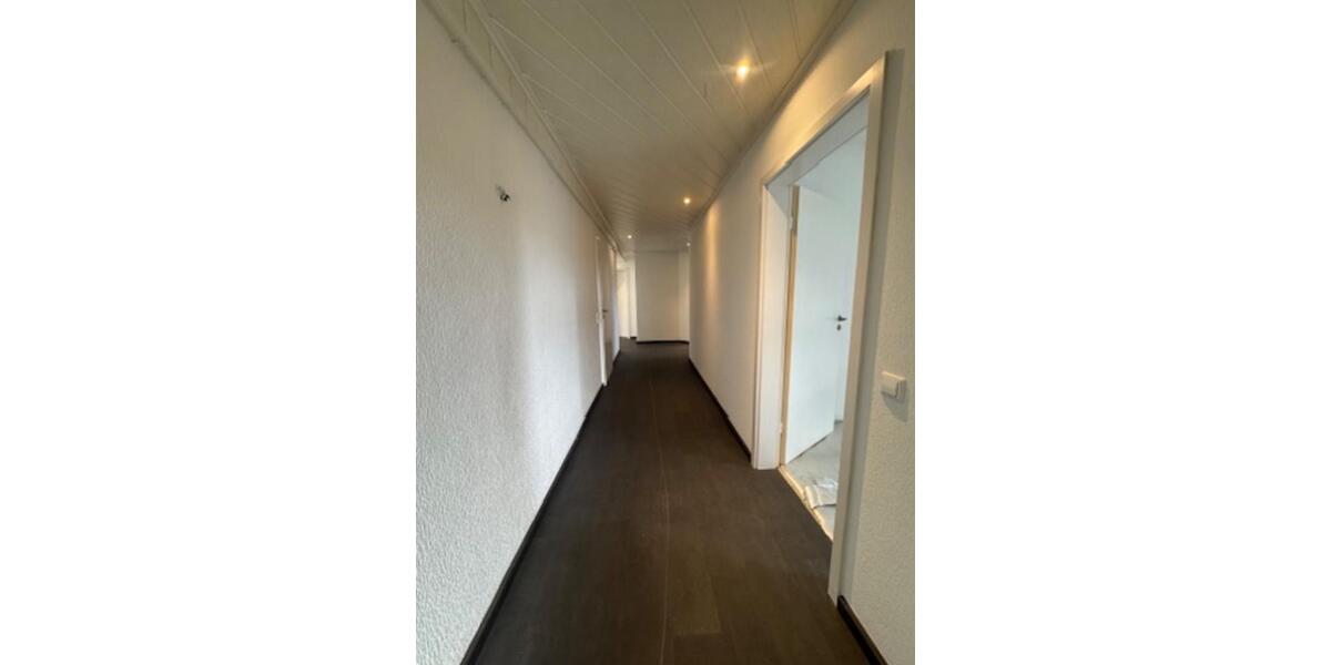 Dachgeschoßwohnung Delbrück - 5 Zimmer, 160 m&sup2;, 1.400&euro; | Angebot:24751079