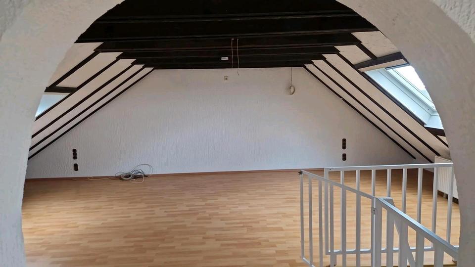 Dachgeschoßwohnung Bechhofen - 1 Zimmer, 48 m&sup2;, 216&euro; | Angebot:24714668