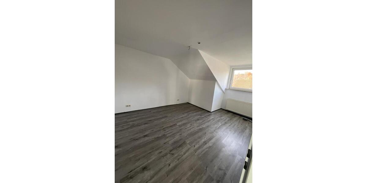Dachgeschoßwohnung Plettenberg - 2 Zimmer, 67 m&sup2;, 499&euro; | Angebot:23393115