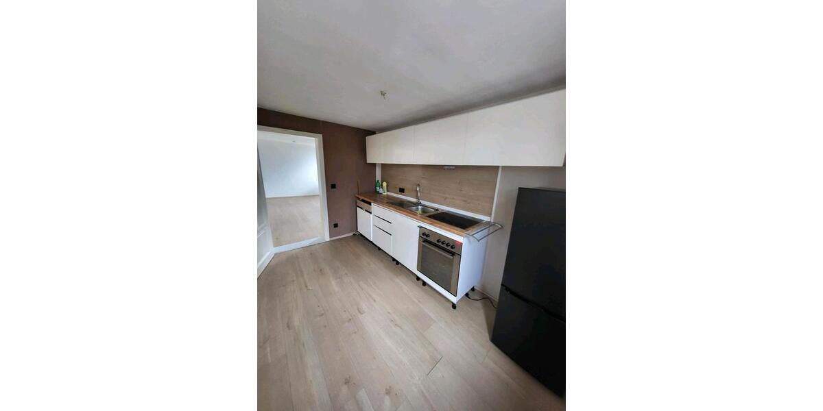 Etagenwohnung Neuhaus am Rennweg - 2 Zimmer, 60 m&sup2;, 570&euro; | Angebot:26670705