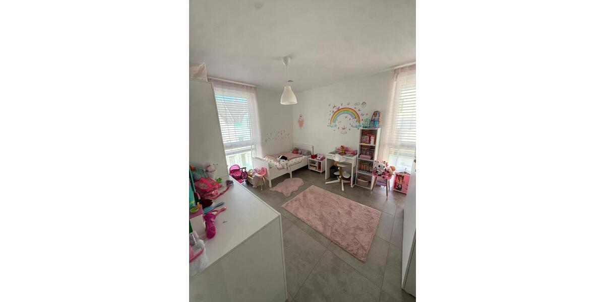 Etagenwohnung Viersen Hülsdonk - 3 Zimmer, 122 m&sup2;, 1.825&euro; | Angebot:24416622