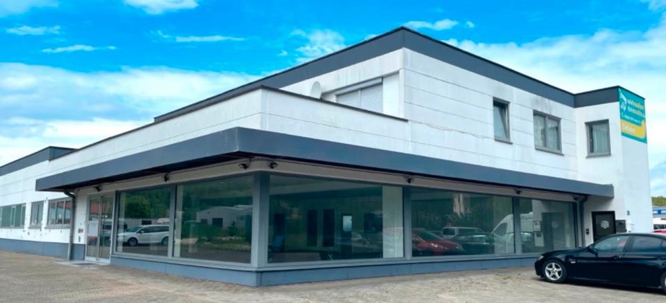 TOP Ausstellungsraum mit Büros, Küche, WC in HDH-Schnaitheim B19 zimmer