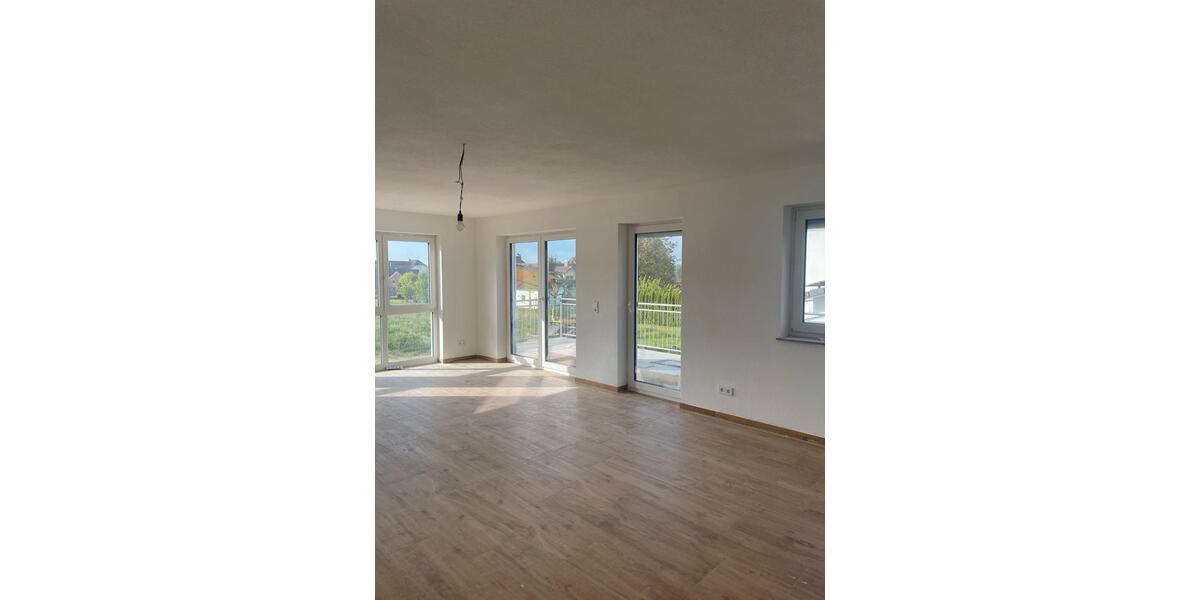Etagenwohnung Laupheim - 6 Zimmer, 220 m&sup2;, 2.000&euro; | Angebot:26633804