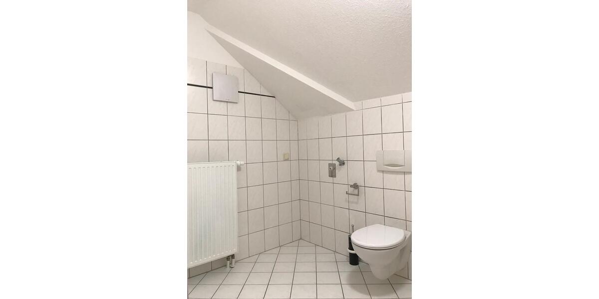 Dachgeschoßwohnung Zella-Mehlis Mehlis - 3 Zimmer, 75 m&sup2;, 475&euro; | Angebot:24804670