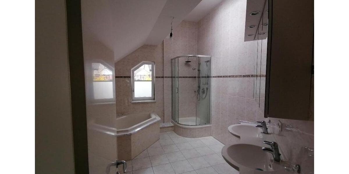 Terrassenwohnung Gröbenzell - 3 Zimmer, 103 m&sup2;, 1.800&euro; | Angebot:24522977