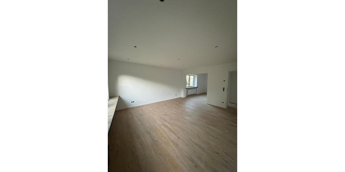 4-Zimmer-Wohnung OG | 95 m² | Balkon | Garten | kernsaniert 4 zimmer