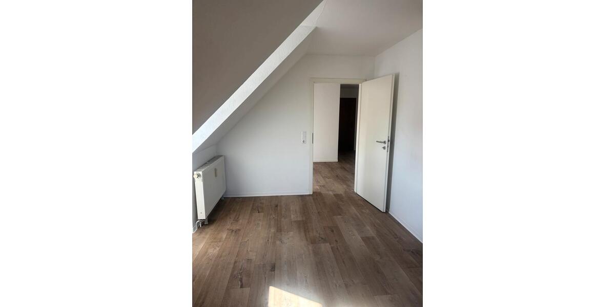 Dachgeschoßwohnung Geithain - 2 Zimmer, 60 m&sup2;, 340&euro; | Angebot:25907608