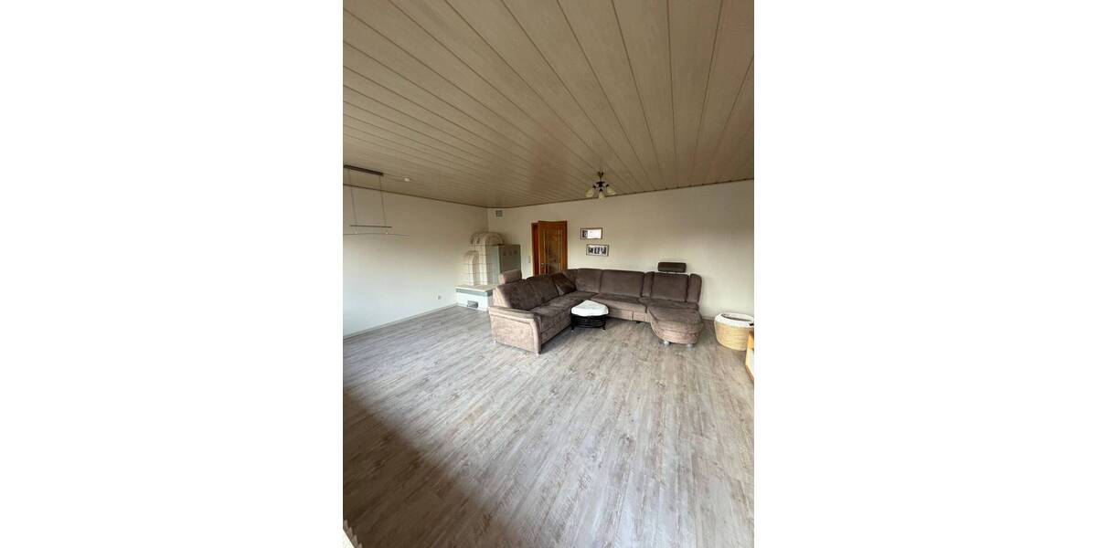 Etagenwohnung Erlangen Frauenaurach - 3 Zimmer, 117 m&sup2;, 1.400&euro; | Angebot:26092188