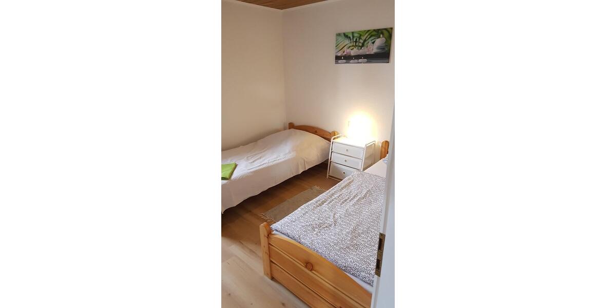 Wohnen auf Zeit Malsfeld - 5 Zimmer, 90 m&sup2;, 150&euro; | Angebot:22910244