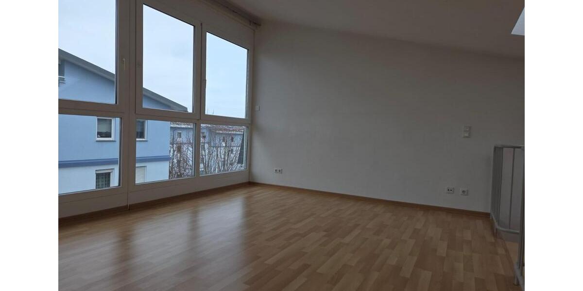 Helle 3,5-Zimmer Galerie Wohnung mit Süd-Balkon in Ludwigsburg 3.5 zimmer