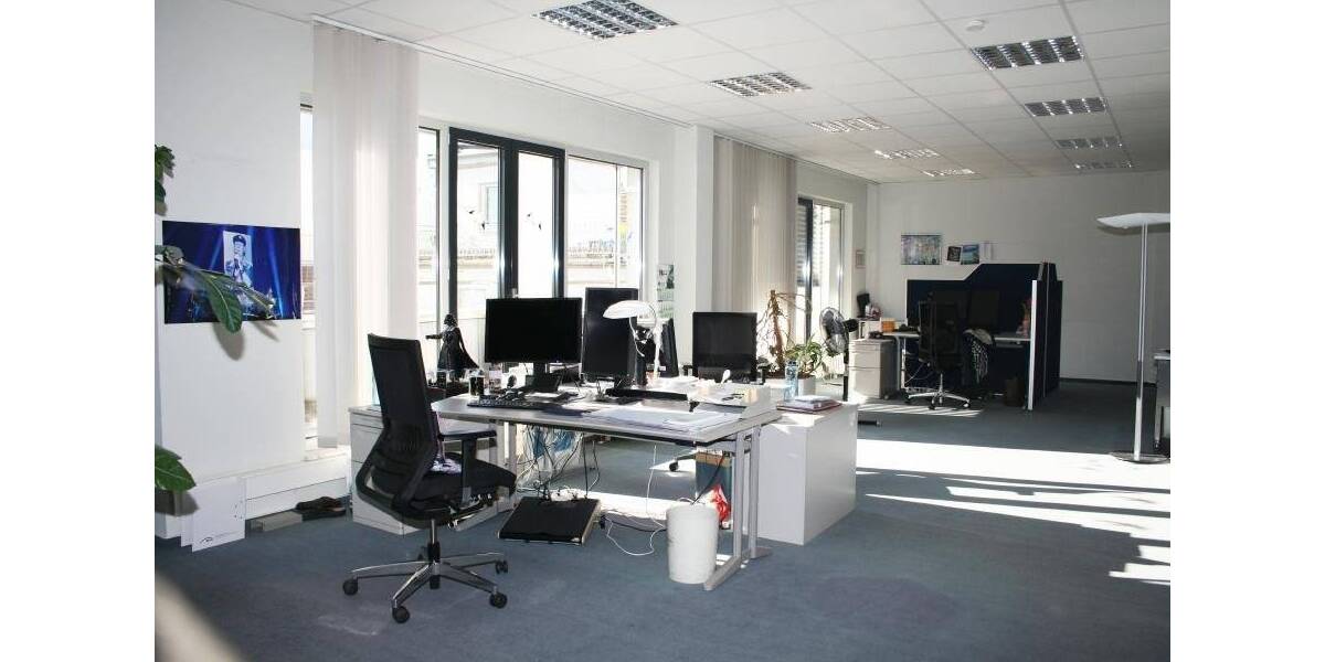 Gewerbeobjekt Kaiserslautern Innenstadt - 9 Zimmer, 6.720&euro; | Angebot:25800229