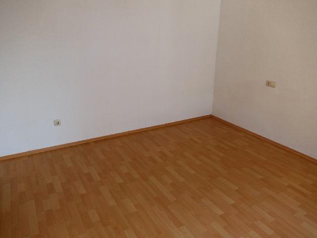 Etagenwohnung Lügde - 4 Zimmer, 95 m&sup2;, 415&euro; | Angebot:22714286