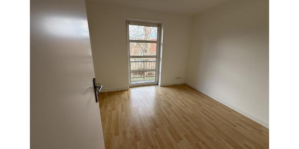 Erdgeschoßwohnung Lauenburg/Elbe Elbe - 3 Zimmer, 94 m&sup2;, 1.400&euro; | Angebot:25917936