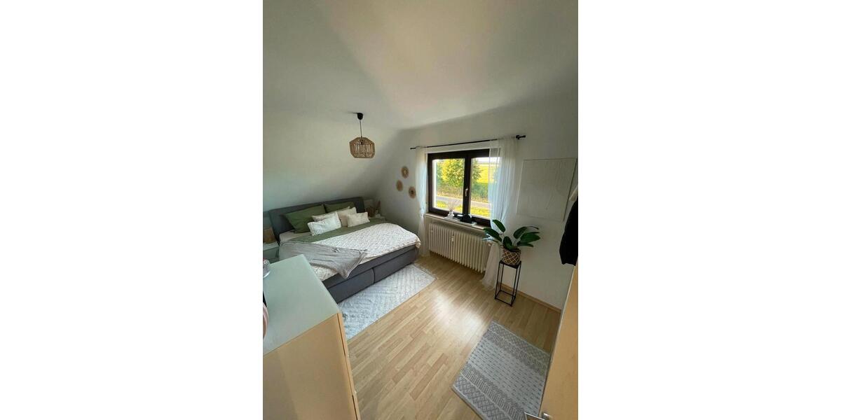 Etagenwohnung Petersberg - 2 Zimmer, 59 m&sup2;, 790&euro; | Angebot:24606078