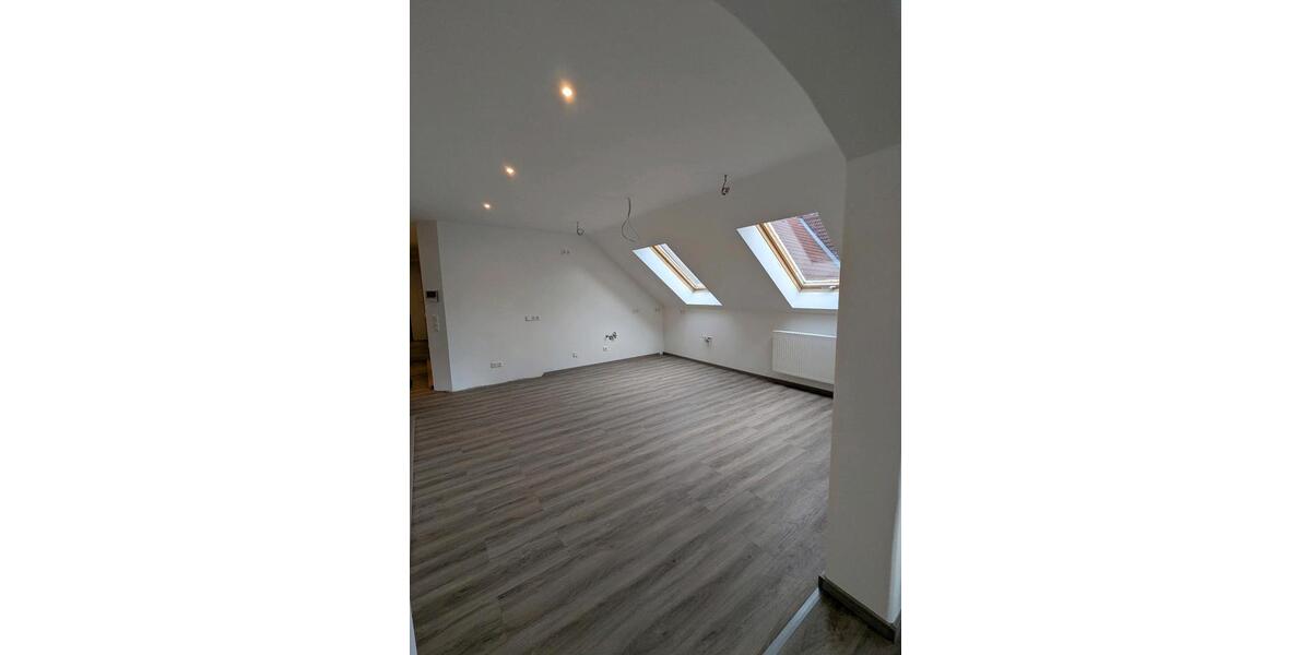 Dachgeschoßwohnung Obergünzburg - 5 Zimmer, 117 m&sup2;, 1.200&euro; | Angebot:25283570